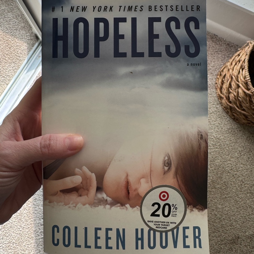 Hopeless by Colleen Hoover Book